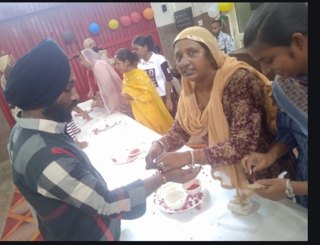 In the jails of Patiala district, sisters decorated the wrists of their brothers by tying Rakhi